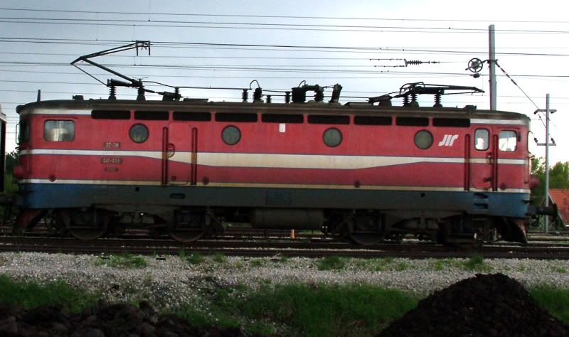 Zeleznica-ElektricnaLokomotiva441-4.jpg