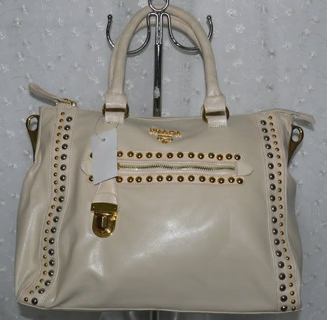 PRADA KODE 8802 CREAM ADA TALI SELEMPANG (c) annieza_oke prada bags outlet