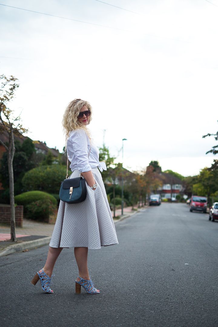  photo how to style a white shirt and skirt_zps0pigrg7f.jpg