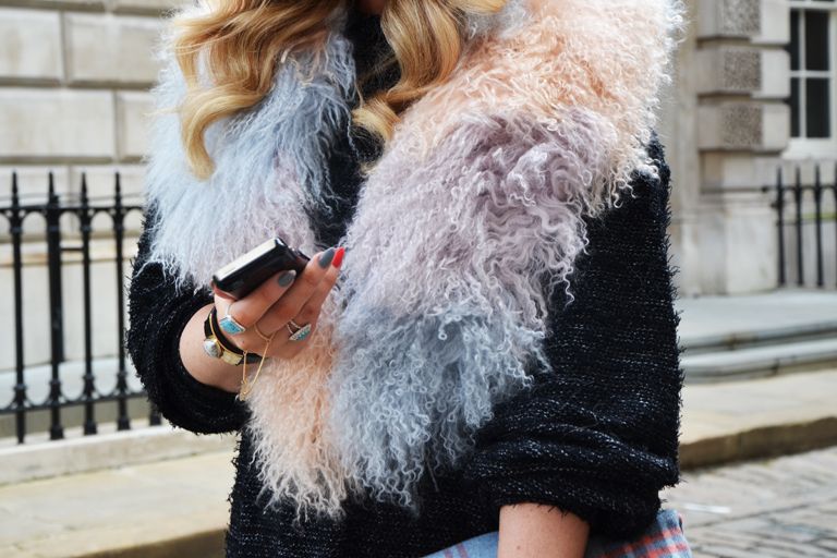  photo fur stole lfw_zpsyu7kj8ti.jpg