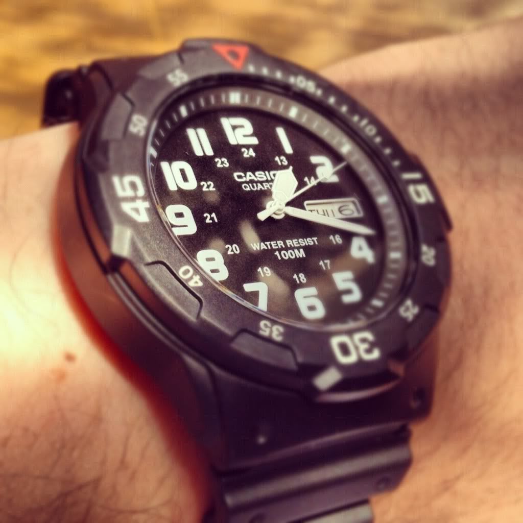 tough, cheap, analog, easy to read watch? Does it exist?